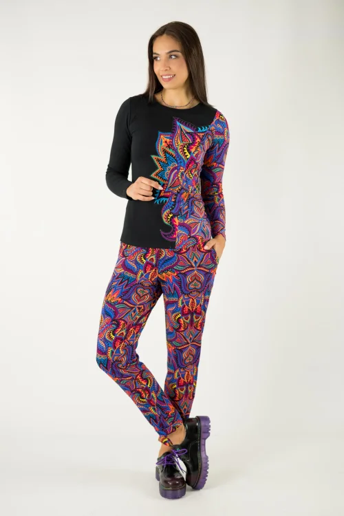 bluzka klasyczna czarna z aplikacją na boku kolekcja MEXICO violet marka VIPPI design (9).jpg