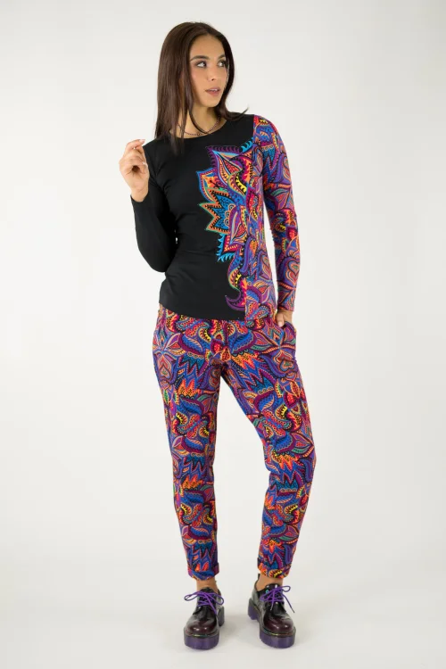 bluzka klasyczna czarna z aplikacją na boku kolekcja MEXICO violet marka VIPPI design (10).jpg