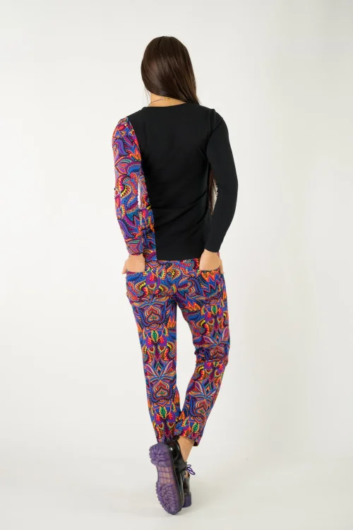 bluzka klasyczna czarna z aplikacją na boku kolekcja MEXICO violet marka VIPPI design (15).jpg