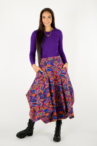 bluzka-klasyczna-fioletowa-z-aplikacją-na-tylei-spodnica-origami-midi-kolorowa--kolekcjaMEXICO-violet-marka-Vippi-design-6.jpg