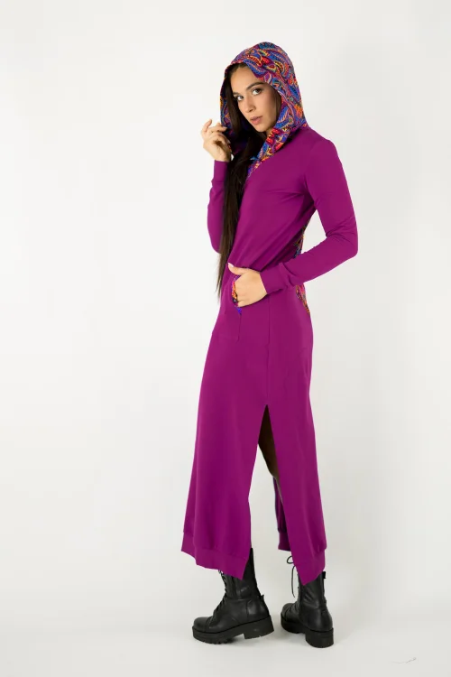 sukienka-długa-sportowa-z-kapturem-cyklamenowa-kolekcja-MEXICO-violet-marka-Vippi-design-6.jpg