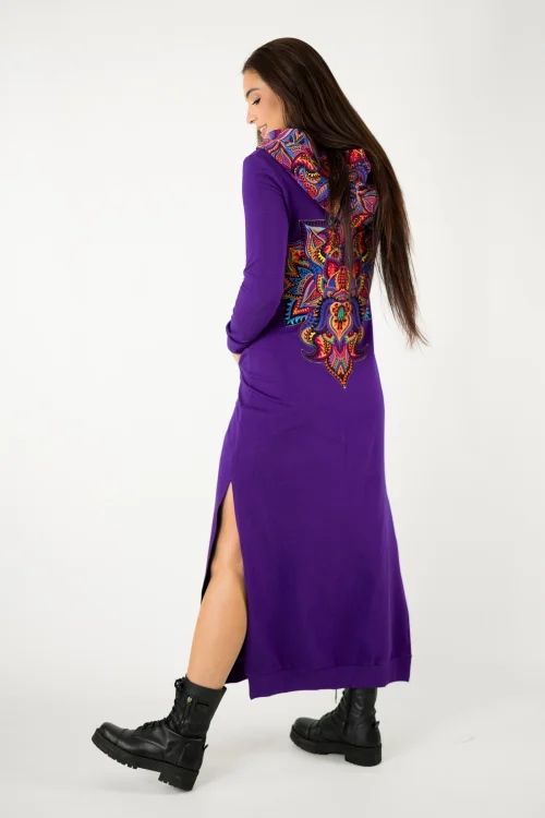 sukienka-długa-sportowa-z-kapturem-fioletowa-kolekcja-MEXICO-violet-marka-Vippi-design.2.jpg