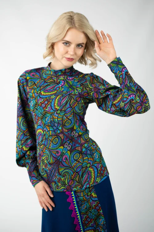 bluzka ze stójką i bufkami przy mankietach kolekcja MIST marka VIPPI design     (2).jpg