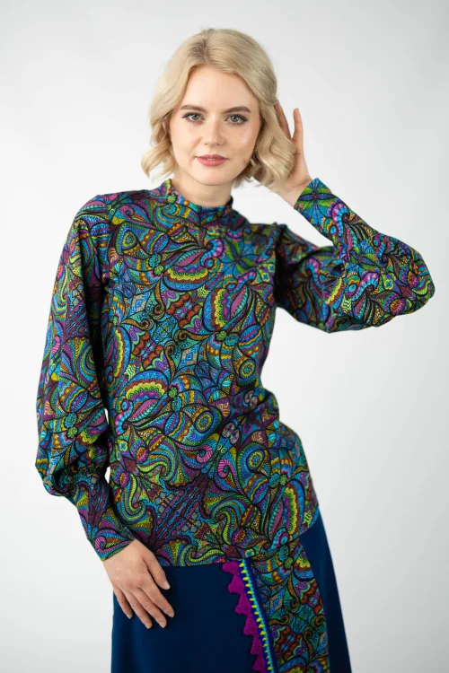 bluzka ze stójką i bufkami przy mankietach kolekcja MIST marka VIPPI design     (1).jpg