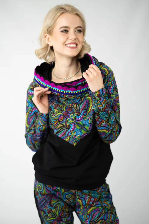 bluza bomberka z szydelkową koronką na kapturze kolekcja MIST marka VIPPI design (11).jpg