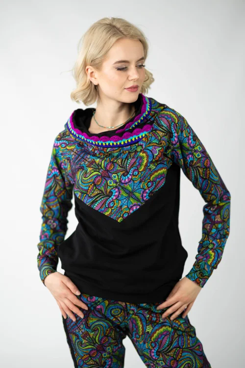 bluza bomberka z szydelkową koronką na kapturze kolekcja MIST marka VIPPI design (12).jpg