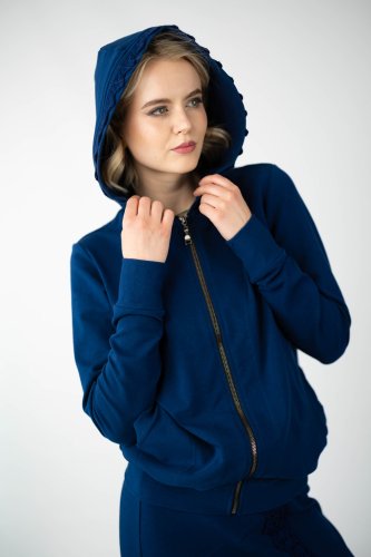 bluza bomberka granatowa z szydełkową koronką na kapturze   kolekcja KGart marka VIPPI design  (5).jpg