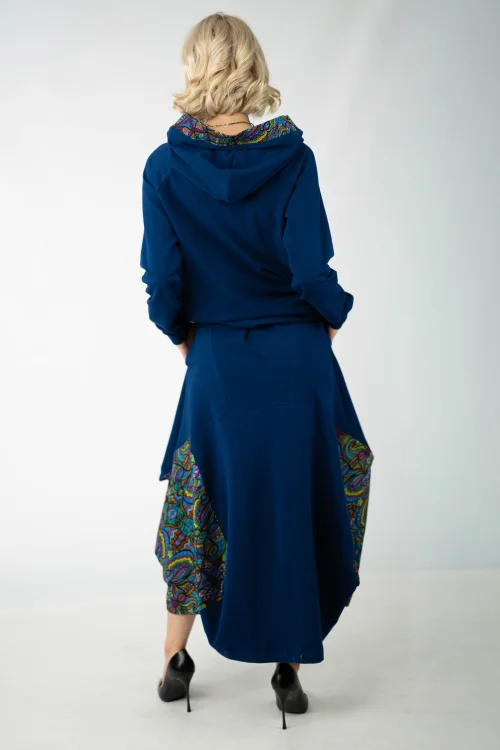 bluza granatowa z kapturem i aplikacjami kieszenie w szwach i spódnica granatowa midi origami z aplikacjami kieszenie kolekcja MIST marka VIPPI design   (5).jpg