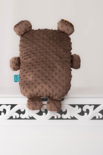 poducho przytulanka miś brązowy jabłuszka marka VIPPI DESIGN (4).jpg