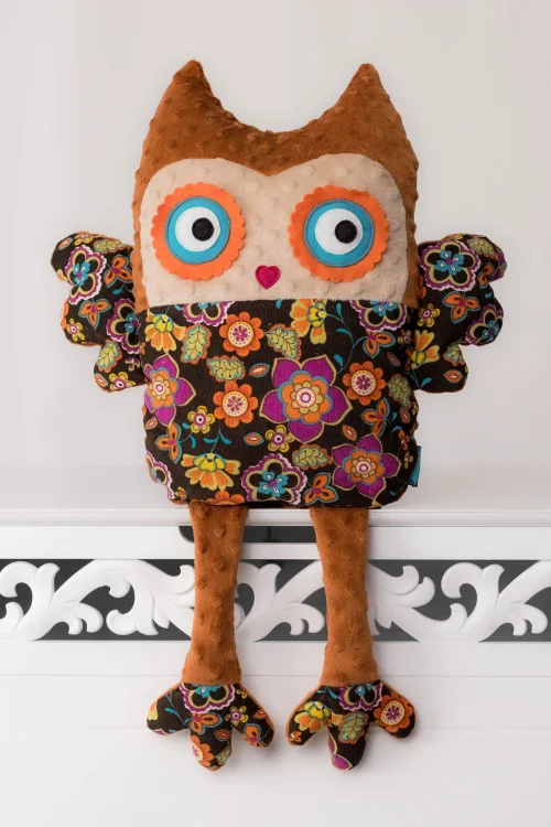 poducho przytulanka sowa camelowa kwiatki marka VIPPI DESIGN (3).jpg