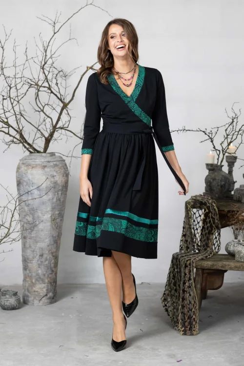 sukienka-midi-kopertowa-czarna-AZURE-vippi-design-9.jpg