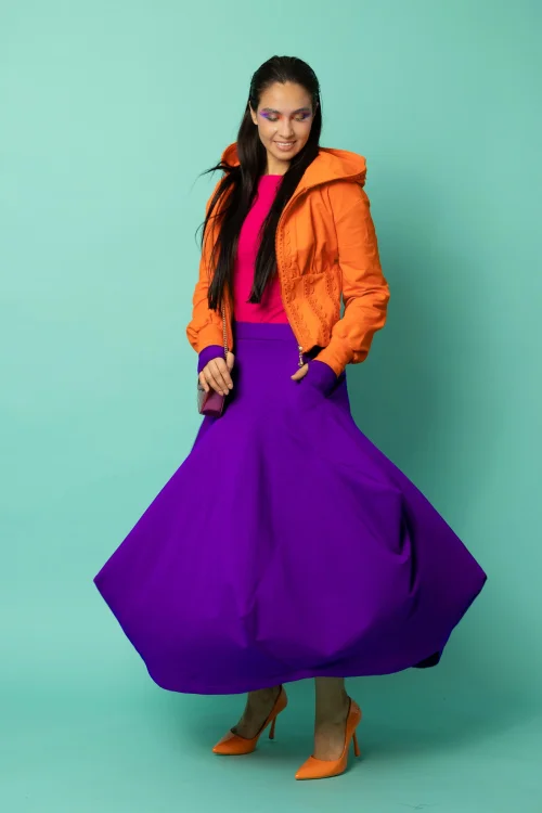 bluza gorsetowa pomarańzowa z szydełkowymi koronkami kolekcja KGart  i spódnica długa origami fioletowa kolekcja CRAZY BASIC marka VIPPI DESIGN (3).jpg