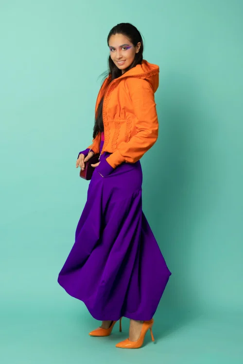 bluza gorsetowa pomarańzowa z szydełkowymi koronkami kolekcja KGart  i spódnica długa origami fioletowa kolekcja CRAZY BASIC marka VIPPI DESIGN (4).jpg