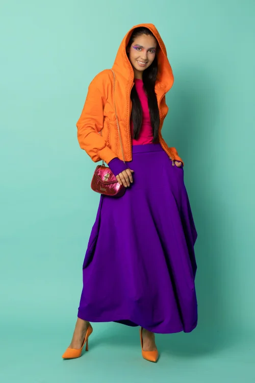 bluza gorsetowa pomarańzowa z szydełkowymi koronkami kolekcja KGart  i spódnica długa origami fioletowa kolekcja CRAZY BASIC marka VIPPI DESIGN (11).jpg