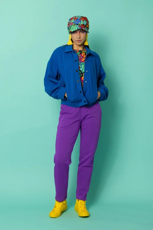 czapka z daszkiem kolekcja FLOW  spodnie luźne fiolet jasny bluza z kołnierzykiem chaber  kolekcja FLOWmarka VIPPI DESIGN- (2).jpg