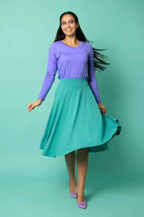 bluzka klasyczna wiskozowa lila i spodnica wiskozowa turkusowa z koła kolekcja CRAZY BASIC marka VIPPI DESIGN (2).jpg