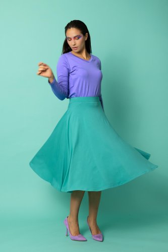 bluzka klasyczna wiskozowa lila i spodnica wiskozowa turkusowa z koła kolekcja CRAZY BASIC marka VIPPI DESIGN (1).jpg