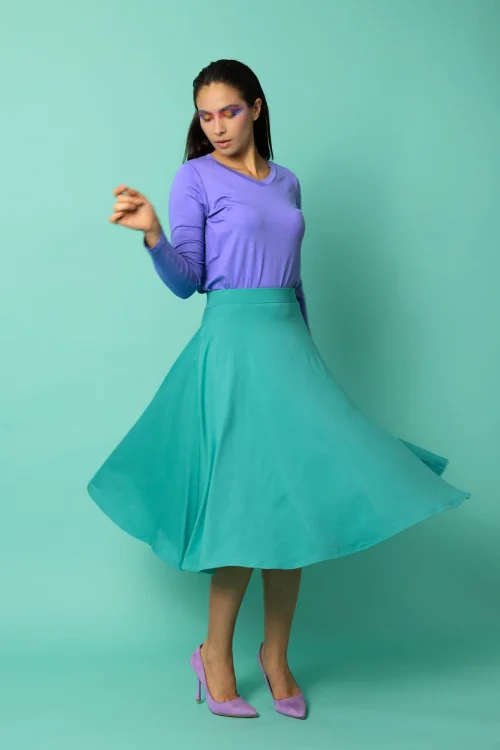 bluzka klasyczna wiskozowa lila i spodnica wiskozowa turkusowa z koła kolekcja CRAZY BASIC marka VIPPI DESIGN (1).jpg