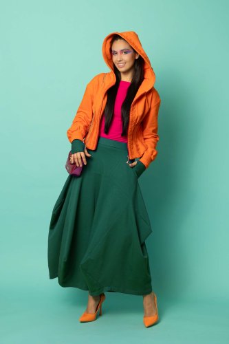 bluza-gorsetowa-pomarańzowa-z-szydełkowymi-koronkami-kolekcja-KGart--i-spódnica-długa-origami-zielona-kolekcja-CRAZY-BASIC-marka-VIPPI-DESIGN-(10).jpg