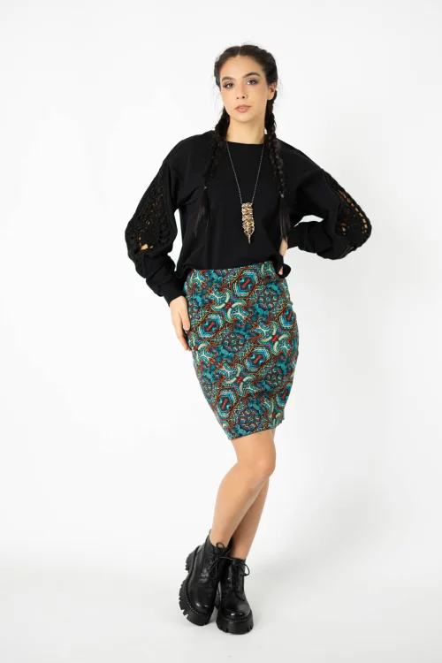 bluza czarna KGart z szdełkowymi wstawkami na rękawach  i spódnica mini kolekcja INDI blue marka VIPPI DESIGN (2).jpg