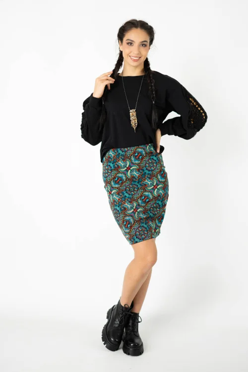 bluza czarna KGart z szdełkowymi wstawkami na rękawach  i spódnica mini kolekcja INDI blue marka VIPPI DESIGN (3).jpg