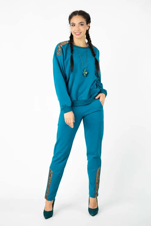 bluza i spodnie petrolowe z ozdobnymi taśmami kolekcja INDI blue marka VIPPI DESIGN  (6).jpg