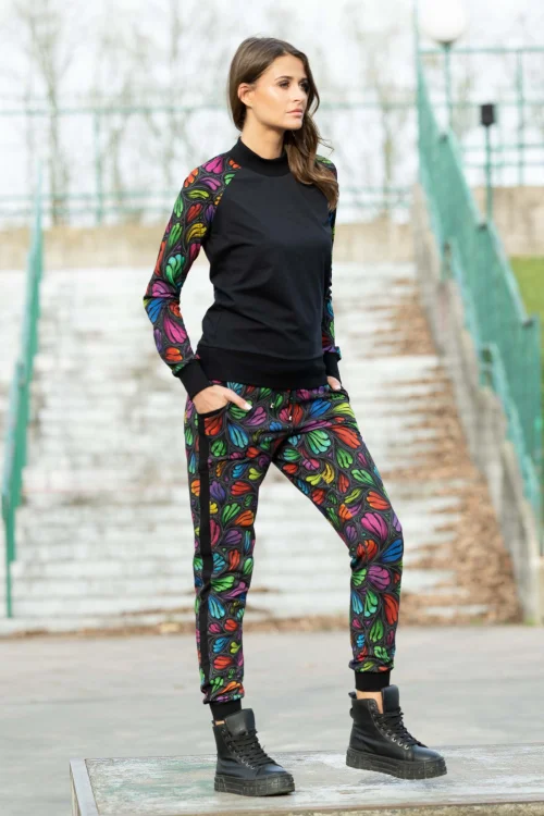 bluzka czarna reglanowa sportowa i spodnie sportowe z lampasami kolekcja WIND grey marka VIPPI DESIGN  (8).jpg