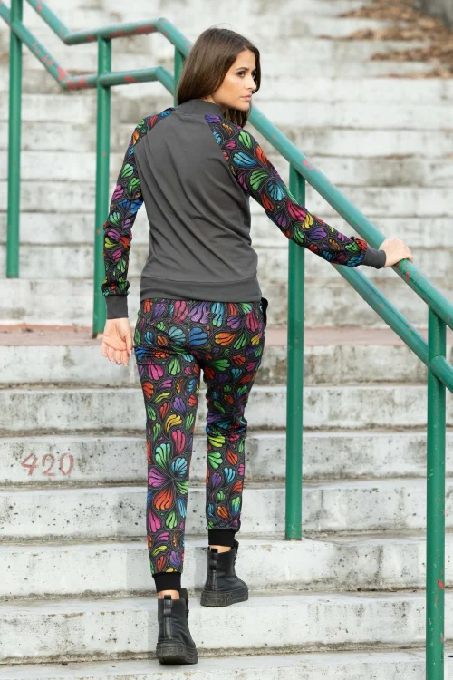 bluzka szara reglanowa sportowa i spodnie sportowe z lampasami kolekcja WIND grey marka VIPPI DESIGN   (1).jpg