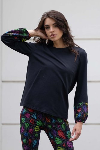 bluzka luzna czarna z kolorowymi mankietami  w gumke  kolekcja WIND grey marka VIPPI DESIGN (3).jpg