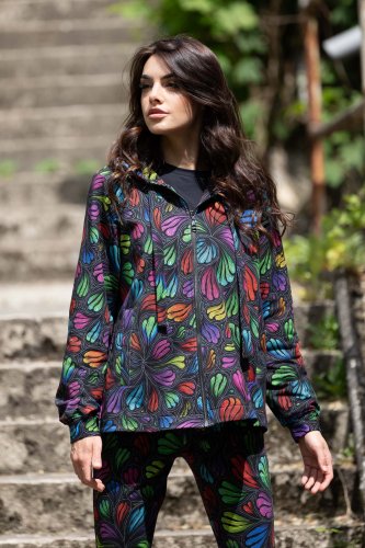 bluza lużna z kontra z tyłu kolorowa  i spodnie klasyczne kolorowe kolekcja WIND grey marka VIPPI DESIGN (7).jpg