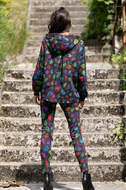 bluza lużna z kontra z tyłu kolorowa  i spodnie klasyczne kolorowe kolekcja WIND grey marka VIPPI DESIGN (18).jpg