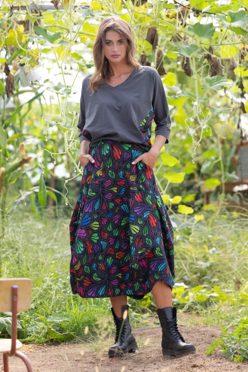 spodnica origami kolorowa i bluzka szara kimonowa kolekcja WIND grey marka VIPPI DESIGN (7).jpg