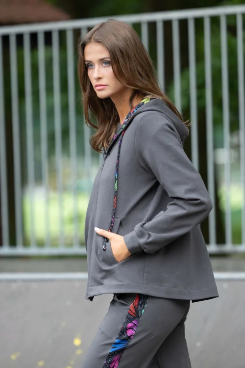 bluza szara z kontrą z tyłu kolekcja WIND grey marka VIPPI DESIGN-98 (4).jpg