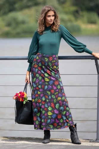bluzka zielona z bufkami wiskozowa i spodnica długa wizkozowa dzwonek  kolekcja WIND grey marka VIPPI DESIGN  (10).jpg