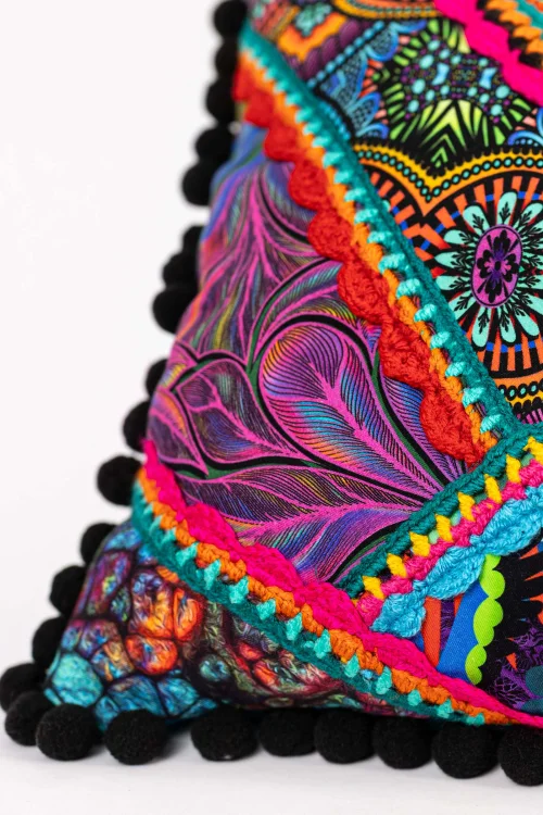 Poduszka-KGart-patchwork-marka-VIPPI-DESIGN-rozmiar-S-2c.jpg