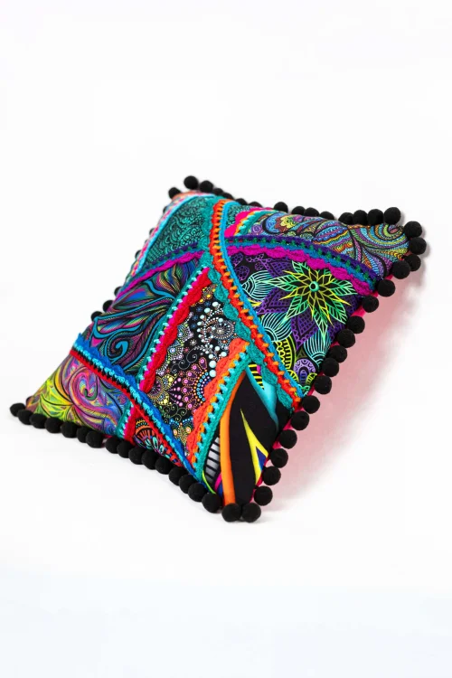 Poduszka-KGart-patchwork-marka-VIPPI-DESIGN-rozmiar-S-3a.jpg