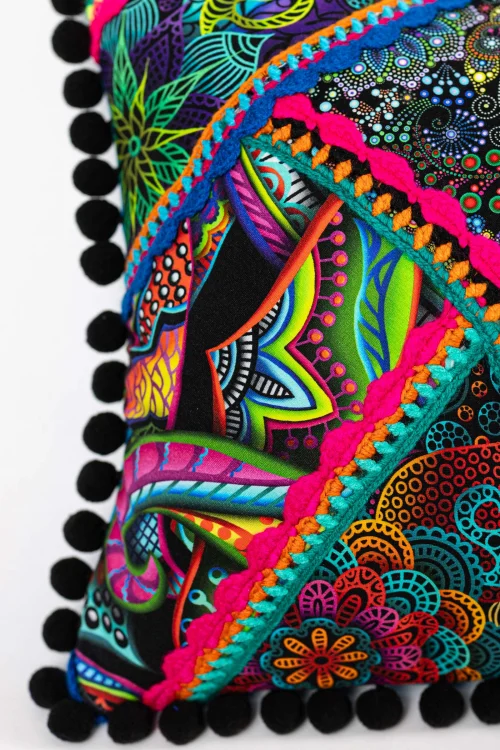 Poduszka-KGart-patchwork-marka-VIPPI-DESIGN-rozmiar-S-4a.jpg