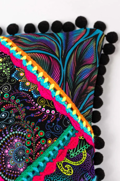 Poduszka-KGart-patchwork-marka-VIPPI-DESIGN-rozmiar-S-4b.jpg
