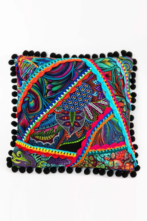 Poduszka-KGart-patchwork-marka-VIPPI-DESIGN-rozmiar-S-7.jpg