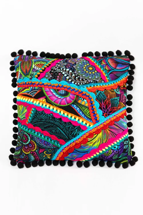 Poduszka-KGart-patchwork-marka-VIPPI-DESIGN-rozmiar-S-8.jpg