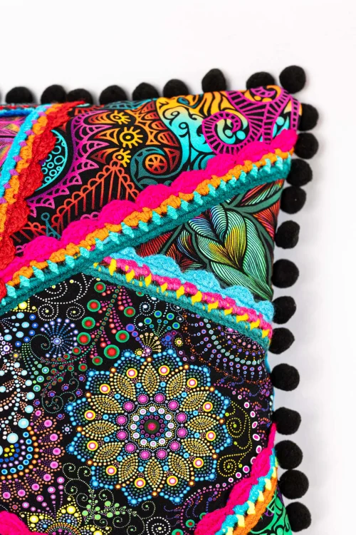 Poduszka-KGart-patchwork-marka-VIPPI-DESIGN-rozmiar-S-9a.jpg