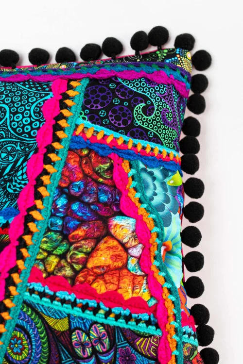 Poduszka-KGart-patchwork-marka-VIPPI-DESIGN-rozmiar-S-12c.jpg