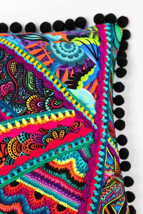 Poduszka-KGart-patchwork-marka-VIPPI-DESIGN-rozmiar-M-2b.jpg