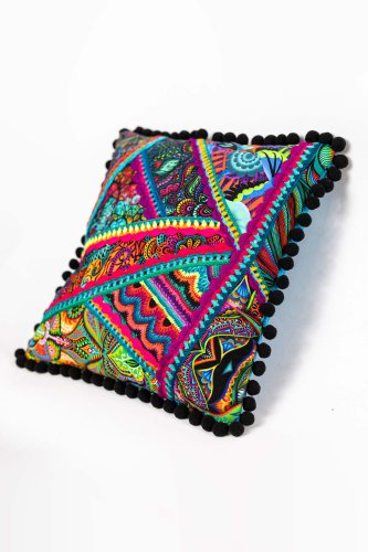 Poduszka-KGart-patchwork-marka-VIPPI-DESIGN-rozmiar-M-2c.jpg