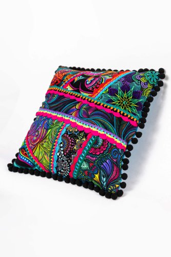 Poduszka-KGart-patchwork-marka-VIPPI-DESIGN-rozmiar-M-4b.jpg
