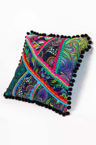 Poduszka-KGart-patchwork-marka-VIPPI-DESIGN-rozmiar-M-5a.jpg
