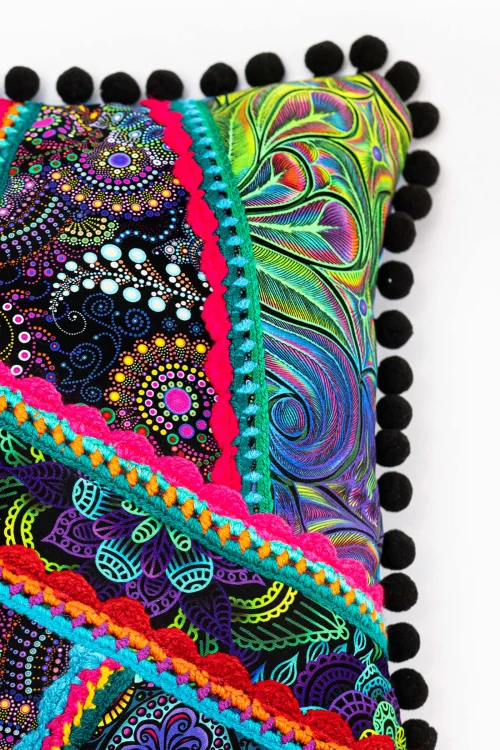 Poduszka-KGart-patchwork-marka-VIPPI-DESIGN-rozmiar-M-5b.jpg