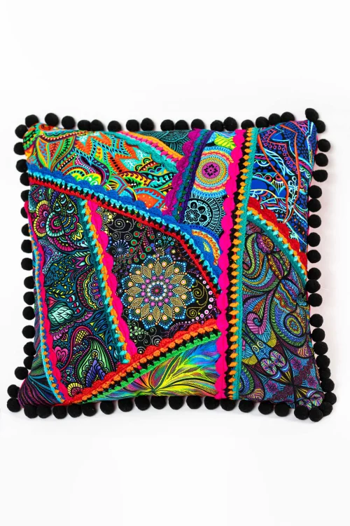 Poduszka-KGart-patchwork-marka-VIPPI-DESIGN-rozmiar-M-7.jpg