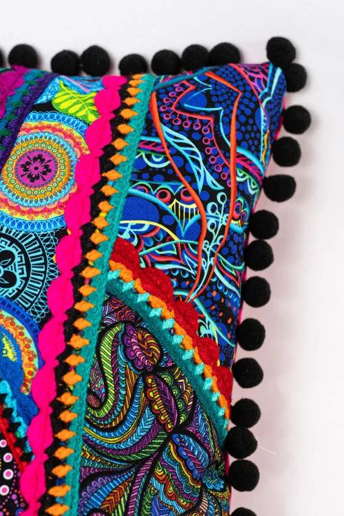 Poduszka-KGart-patchwork-marka-VIPPI-DESIGN-rozmiar-M-7a.jpg