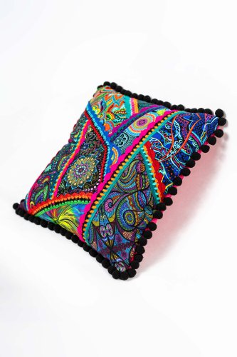 Poduszka-KGart-patchwork-marka-VIPPI-DESIGN-rozmiar-M-7c.jpg